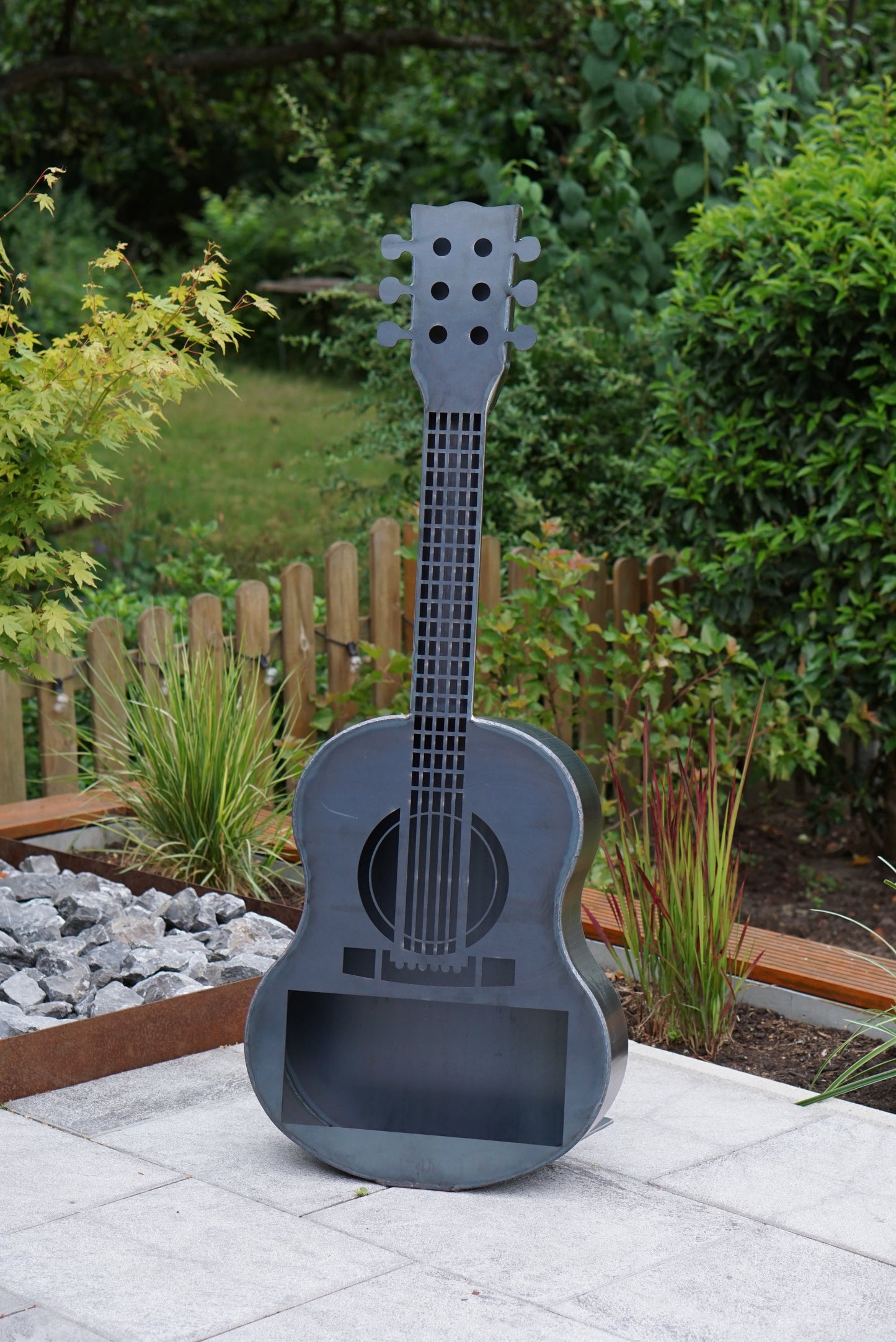 Gitarre - Feuertonne