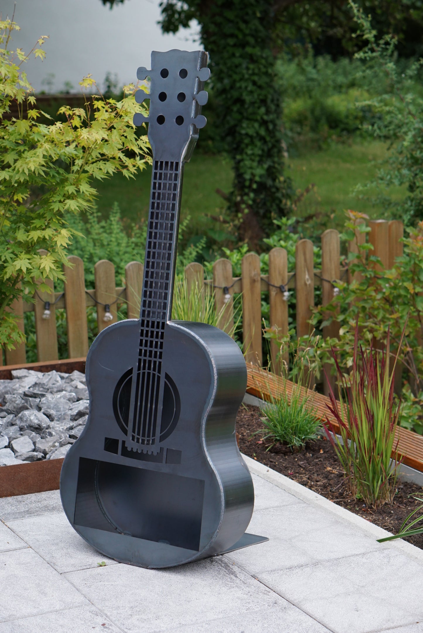 Gitarre - Feuertonne