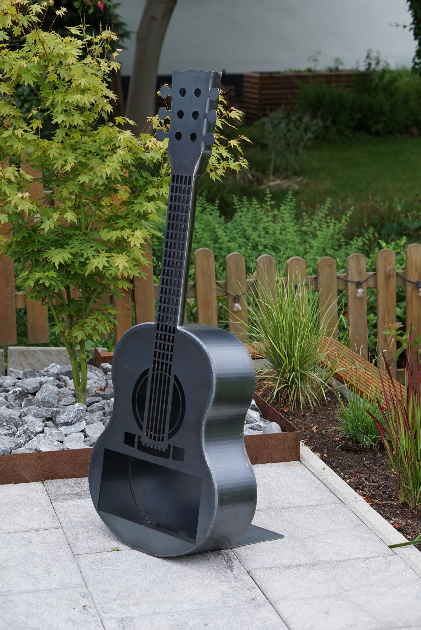Gitarre - Feuertonne