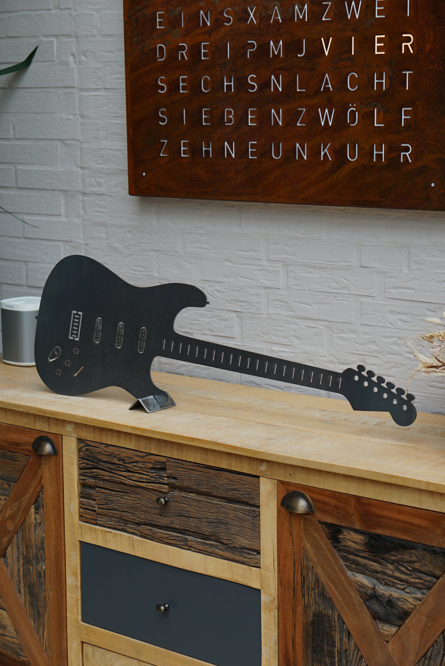 Gitarre aus 3mm Stahl