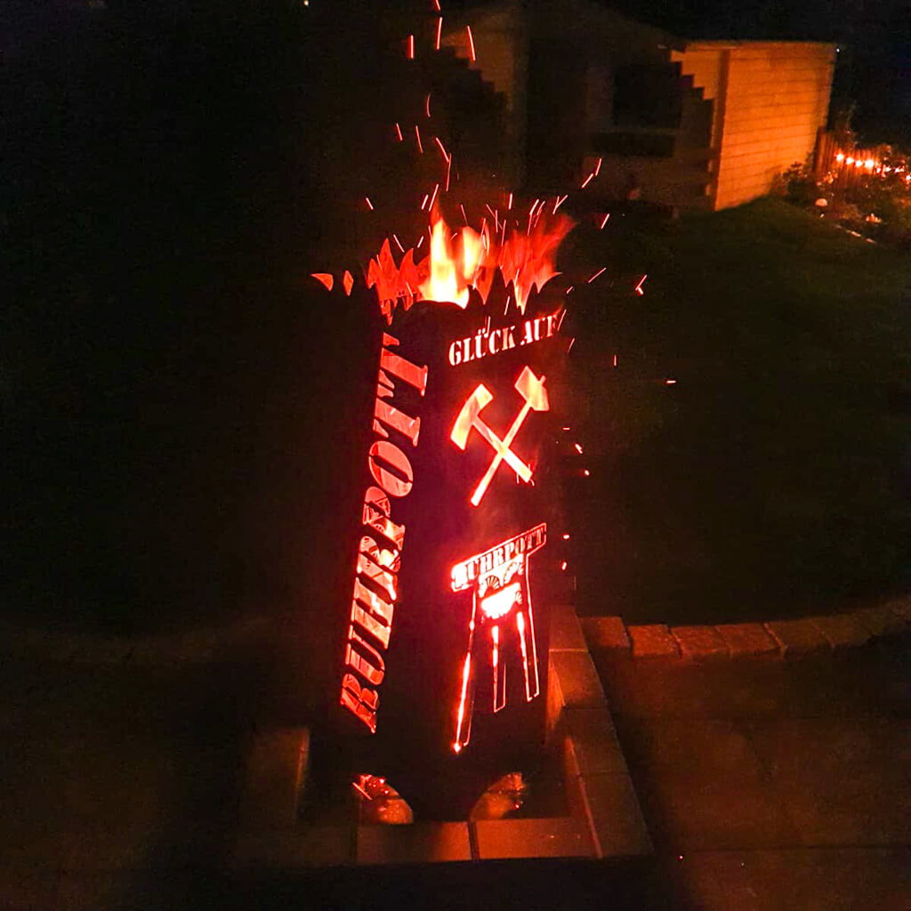 Ruhrpott Feuertonne Feuersäule die Brennt