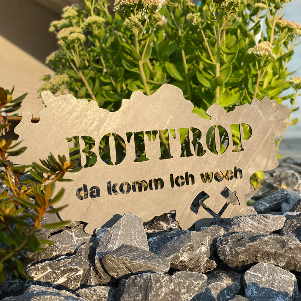 Ruhrpott Schild mit Bottrop da komm ich wech in der Farbe Walzblau